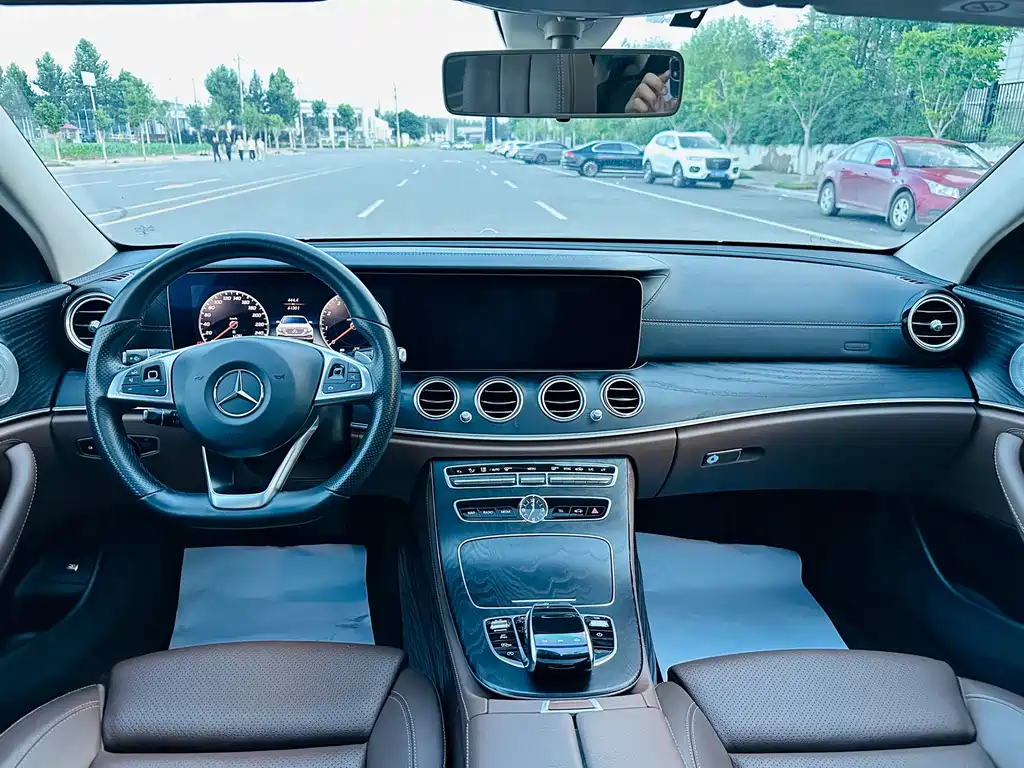 Mercedes-Benz E-Class 2018 — фото 8