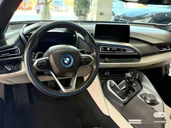 BMW i8 2014