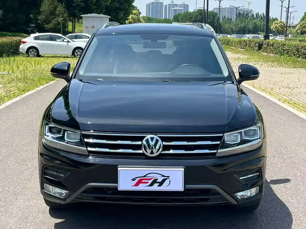 Volkswagen Tiguan L 2020 — фото 2