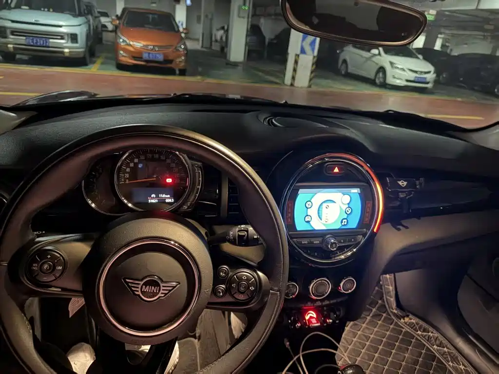 MINI MINI 2021