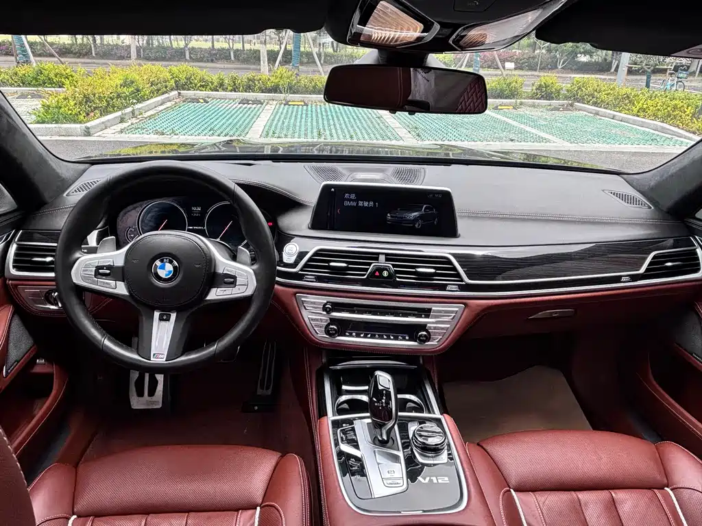 BMW 7 Series 2019 — фото 9
