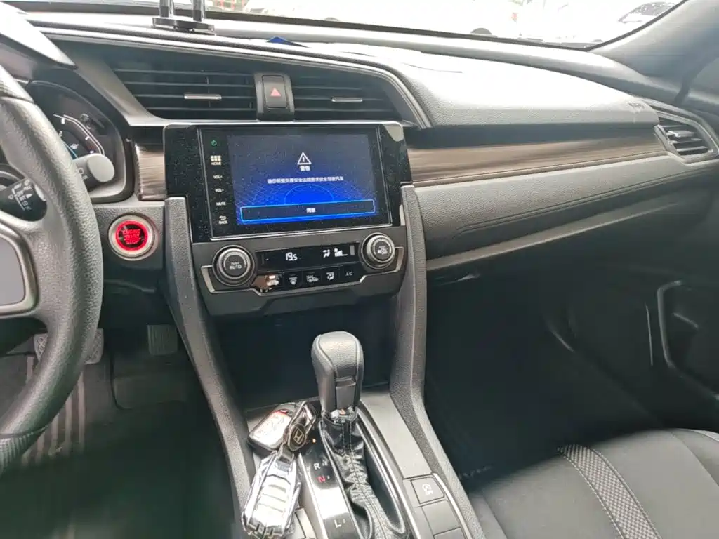 Honda Civic 2022 — фото 10