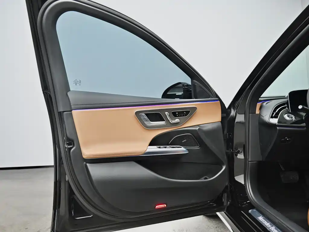 Mercedes-Benz E-Class New Energy 2025 — фото 20