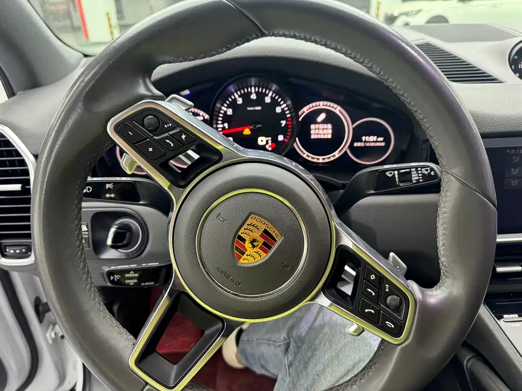 Porsche Cayenne 2018 — фото 5