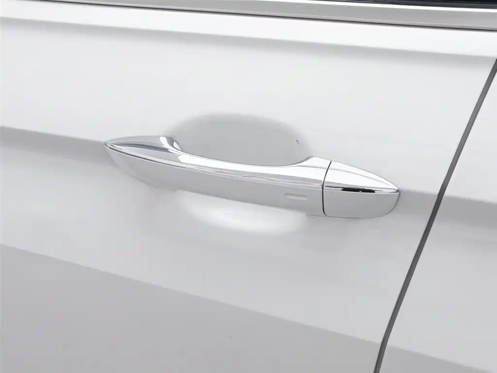 Volkswagen Tiguan L 2022 — фото 18