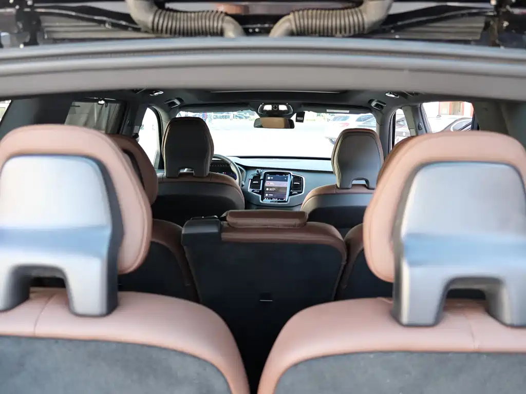 Volvo XC90 2025 — фото 10