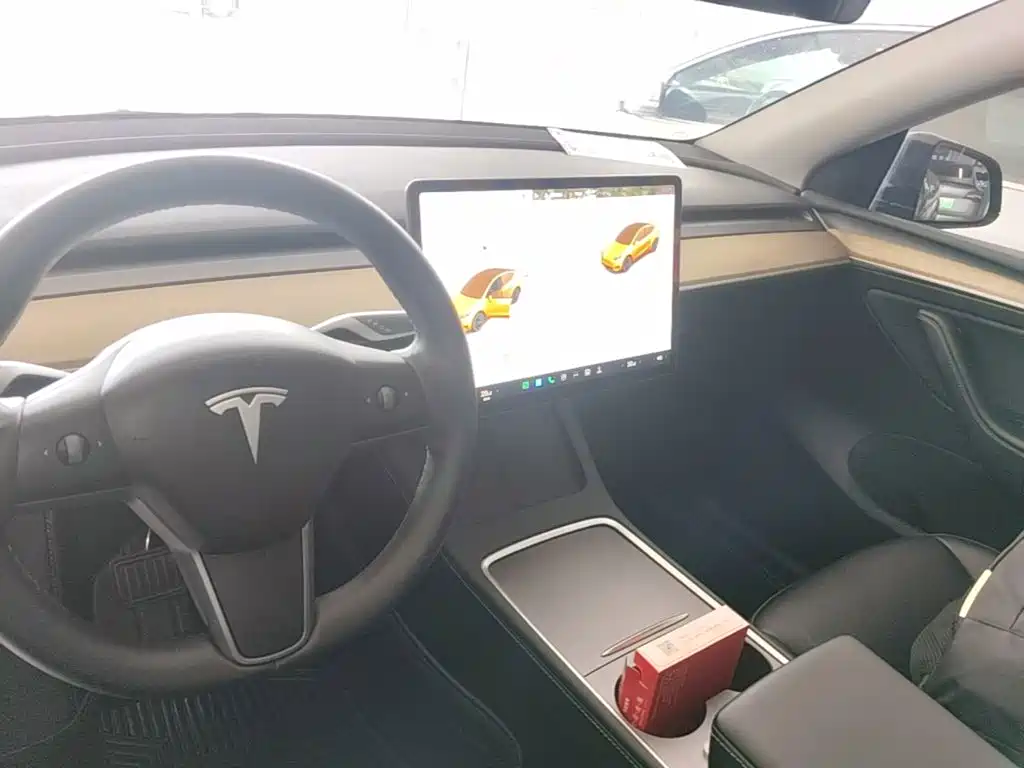 Tesla Model Y 2023 — фото 10
