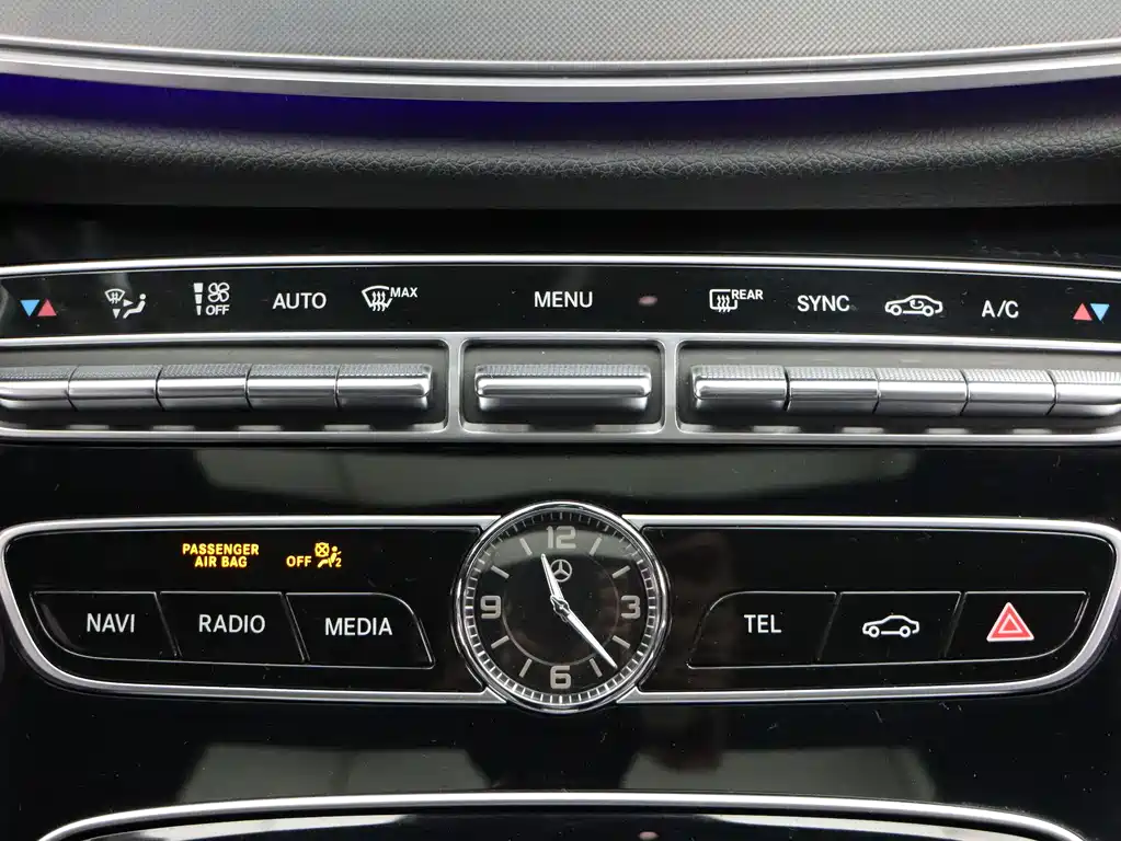Mercedes-Benz E-Class 2017 — фото 13