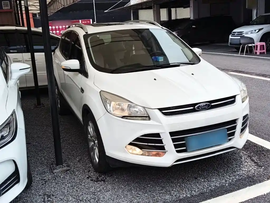 Ford Kuga 2014 — фото 4