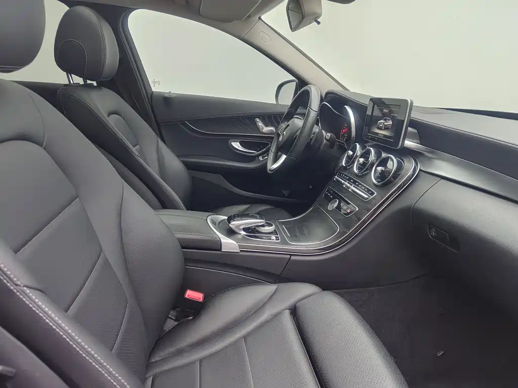 Mercedes-Benz C-Class 2017 — фото 13