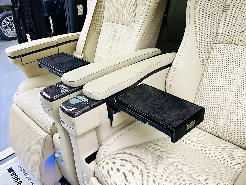 Toyota Vellfire 2021 — фото 16