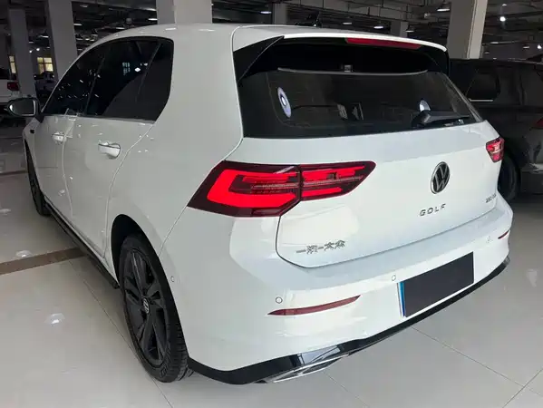 Volkswagen Golf 2023