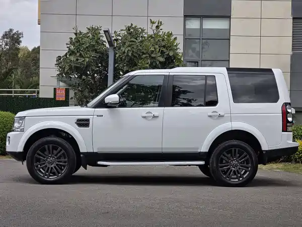 Land Rover Discovery 2016