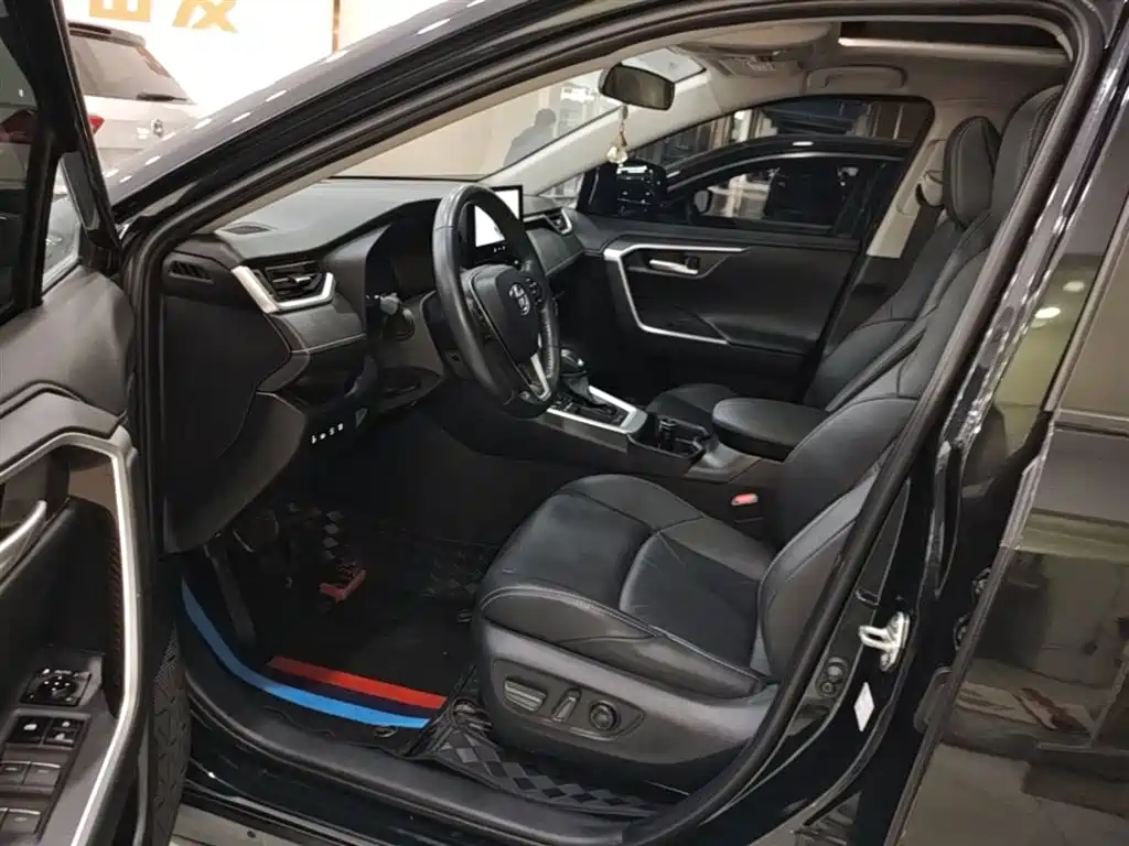 Toyota Wildlander 2023 — фото 12