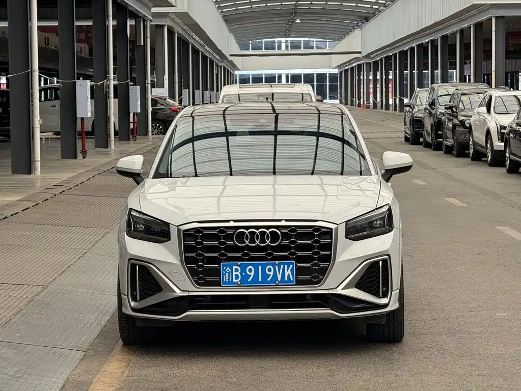 Audi Q2L 2023 — фото 2