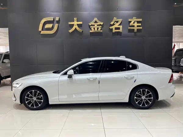 Volvo S60 2021