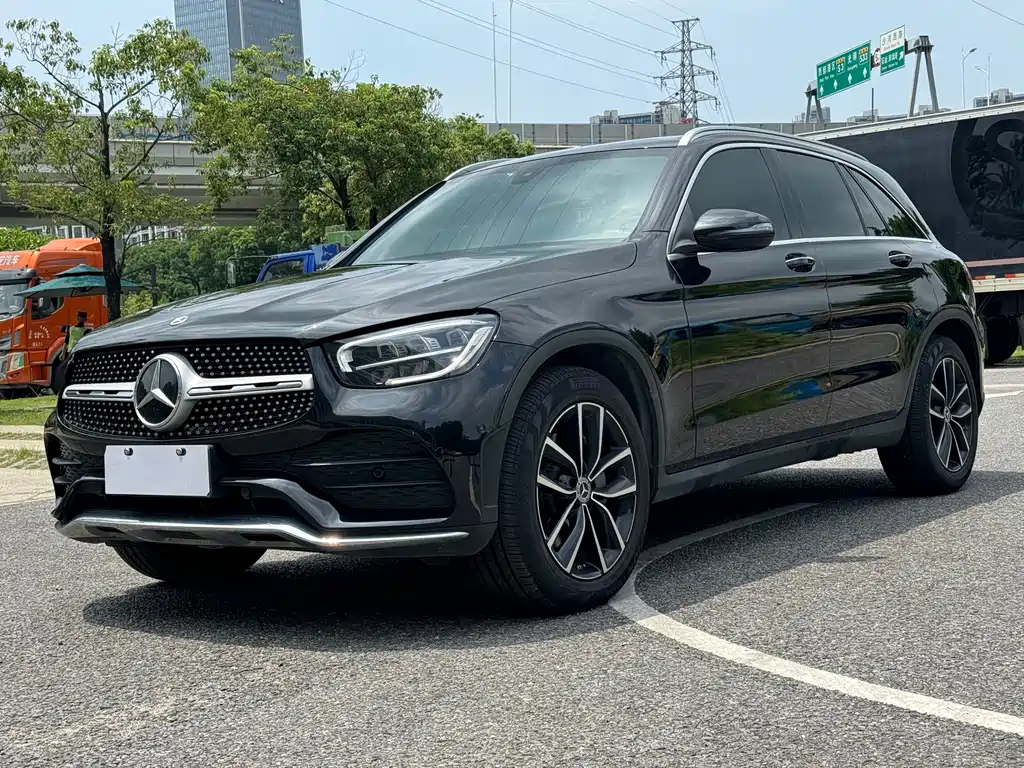 Mercedes-Benz GLC 2022 — фото 1