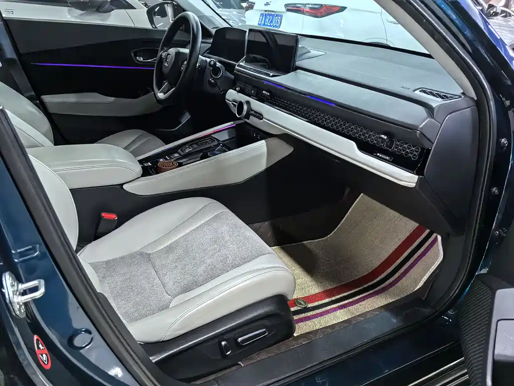 Honda Accord New Energy 2023 — фото 11