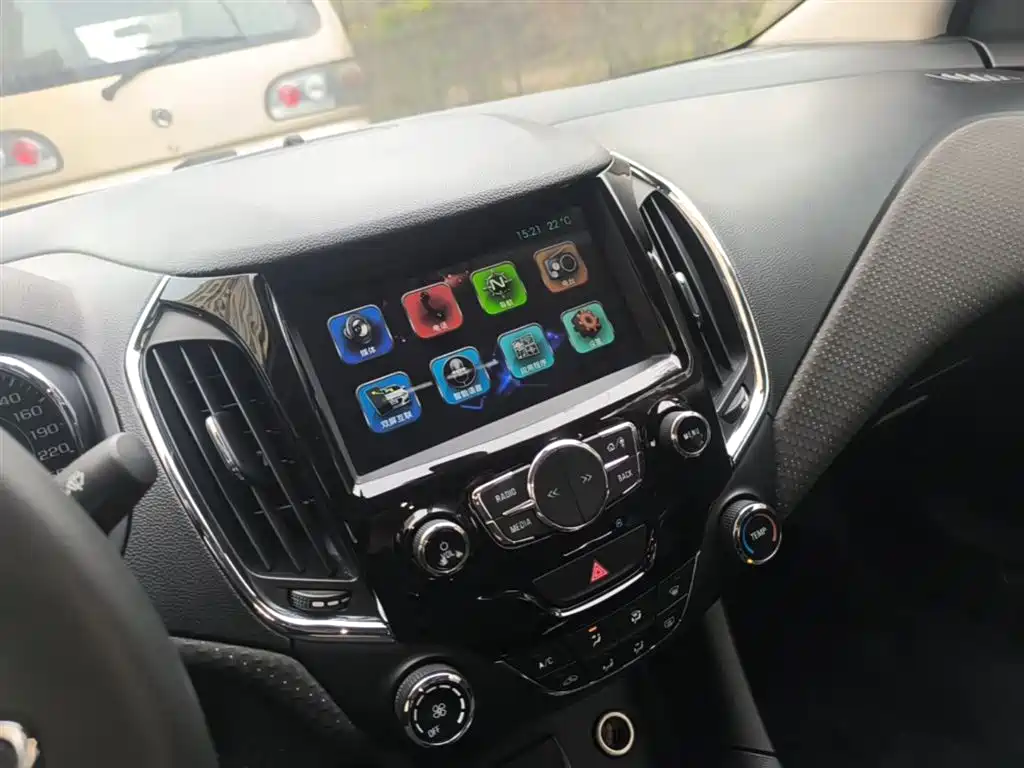 Chevrolet Cruze 2015 — фото 13