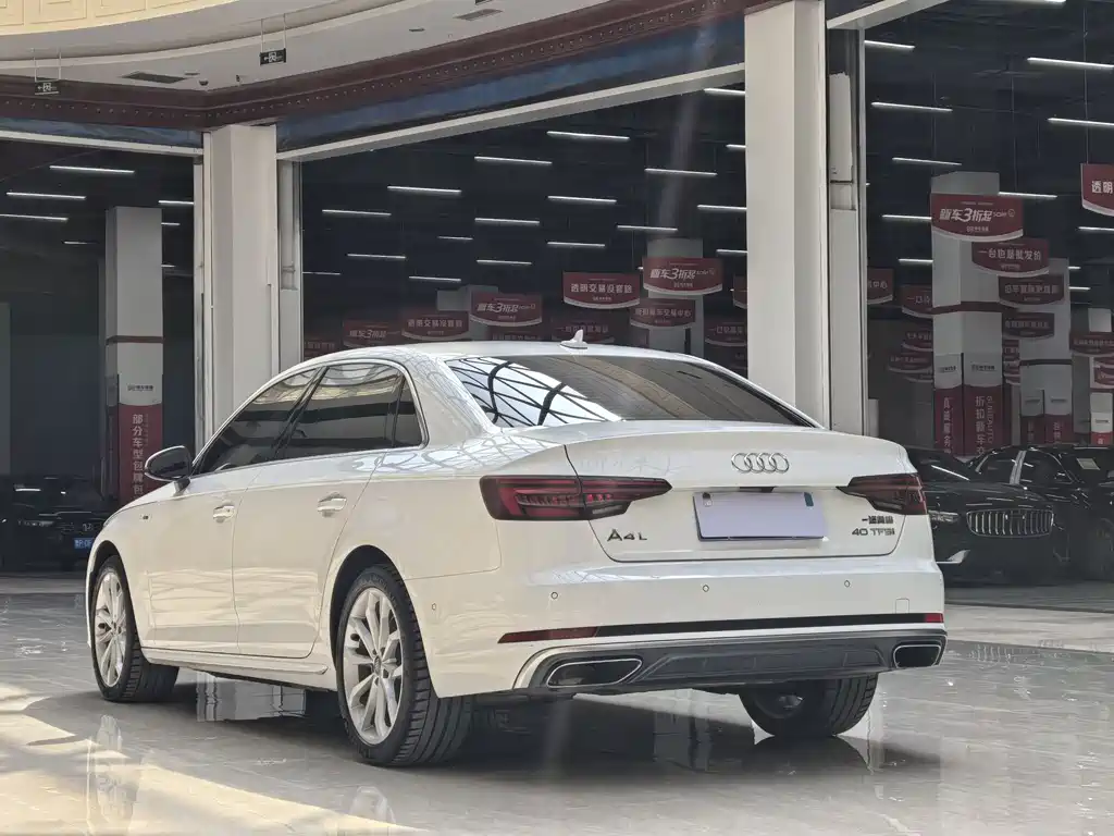 Audi A4L 2019 — фото 14