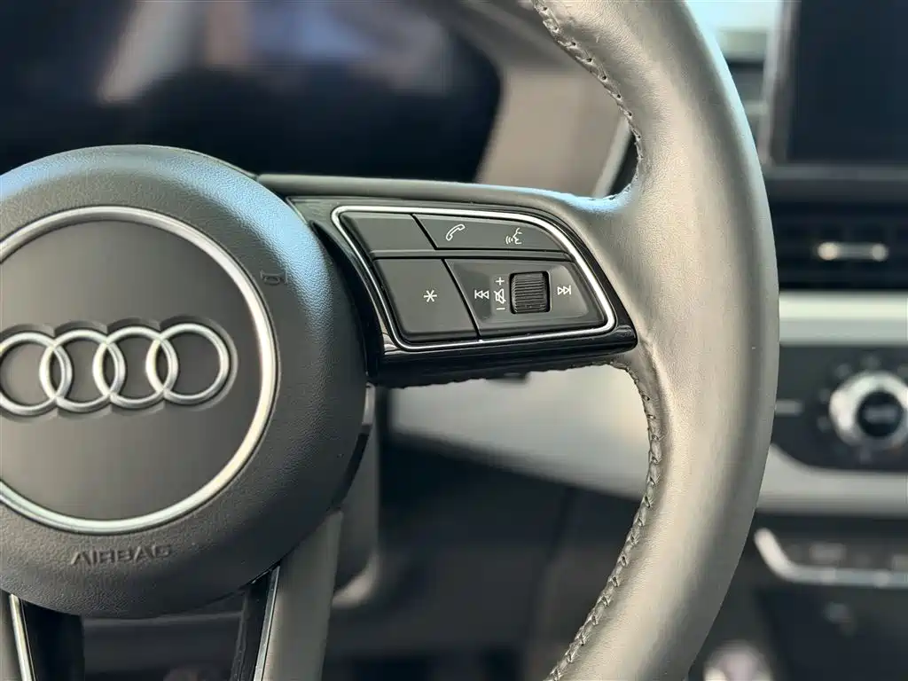 Audi A4L 2021 — фото 25