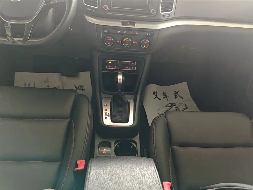 Volkswagen Sharan 2017 — фото 14