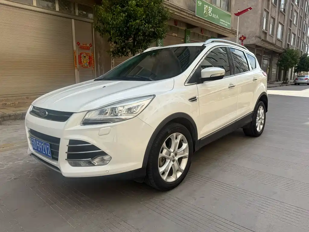 Ford Kuga 2014 — фото 1