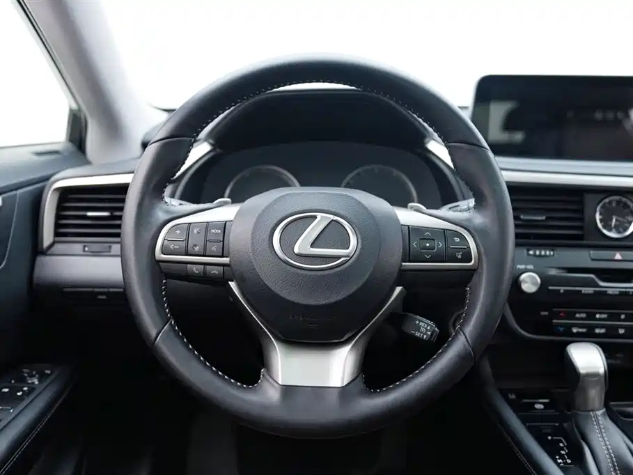 Lexus RX 2022 — фото 8