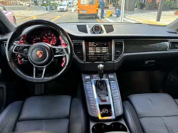 Porsche Macan 2014