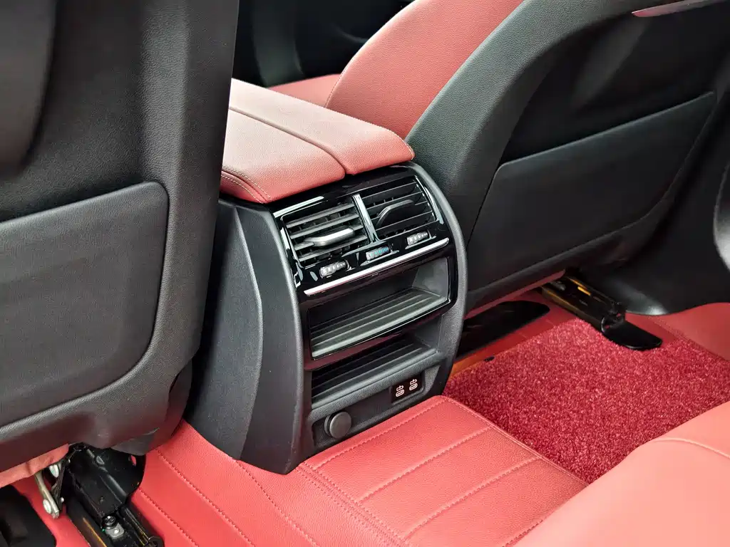 BMW 5 Series 2023 — фото 17