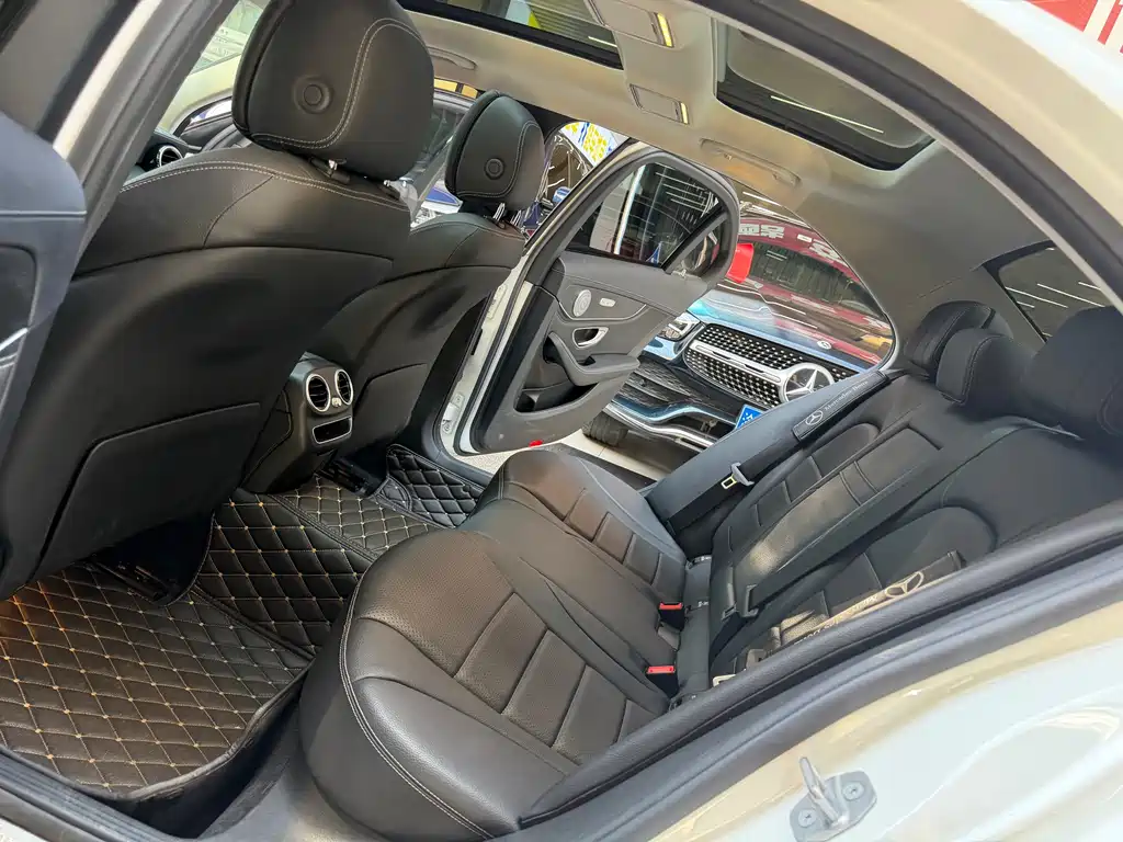 Mercedes-Benz C-Class 2019 — фото 10