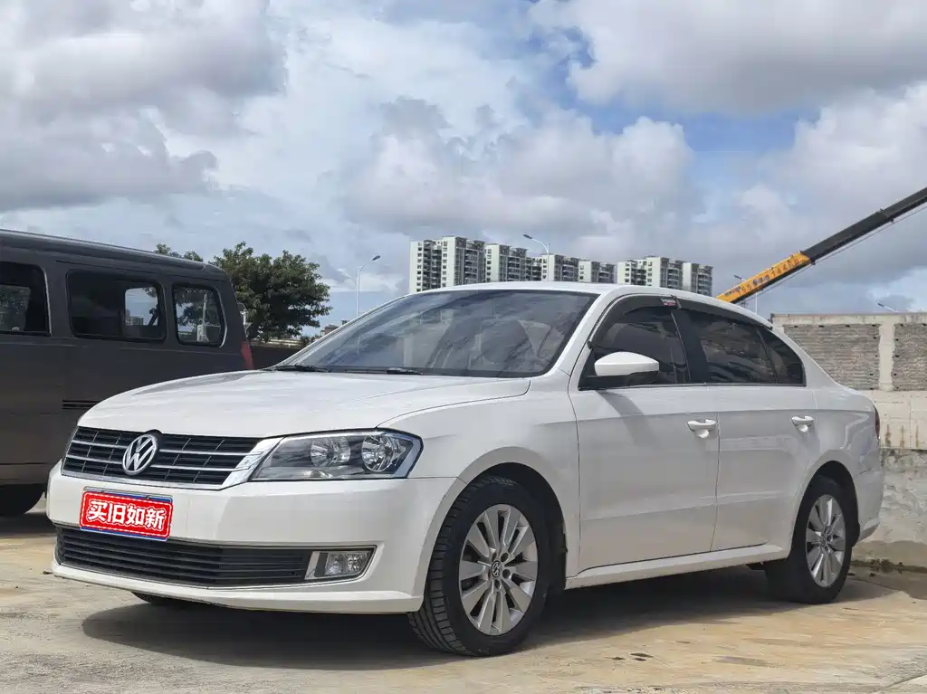 Volkswagen Lavida 2013