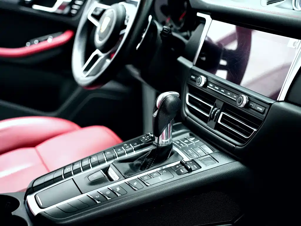 Porsche Macan 2019 — фото 12