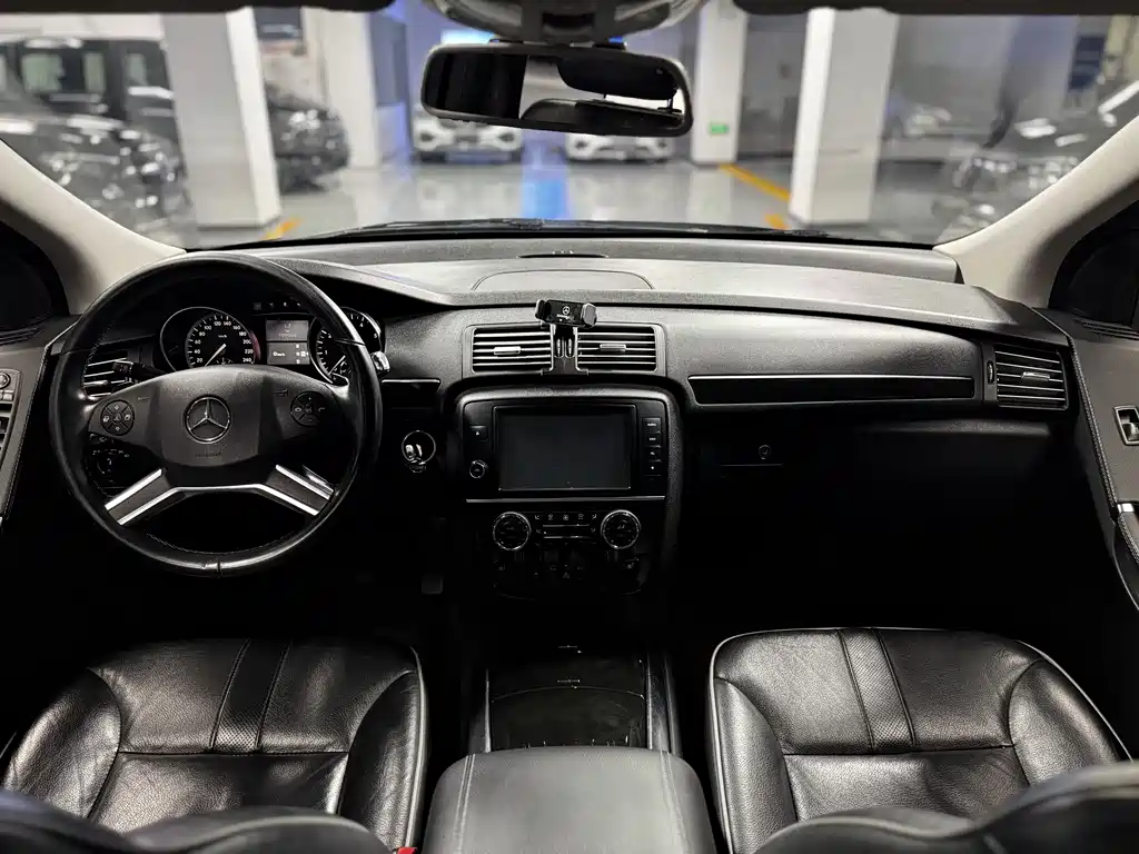 Mercedes-Benz R-Class 2017 — фото 16