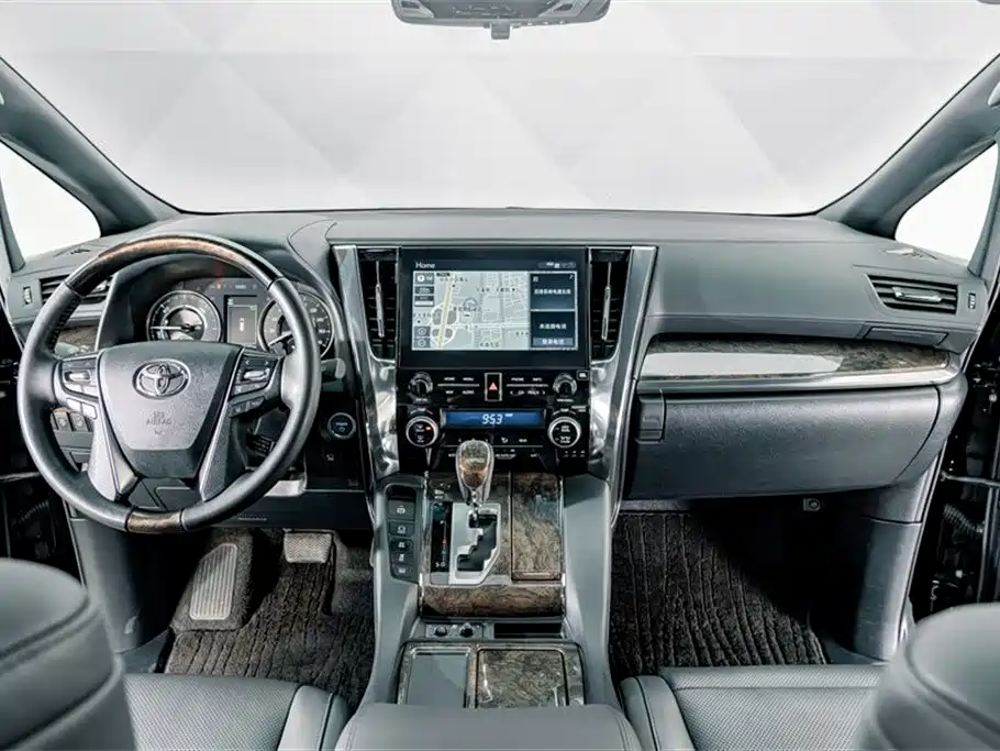 Toyota Vellfire 2022 — фото 12