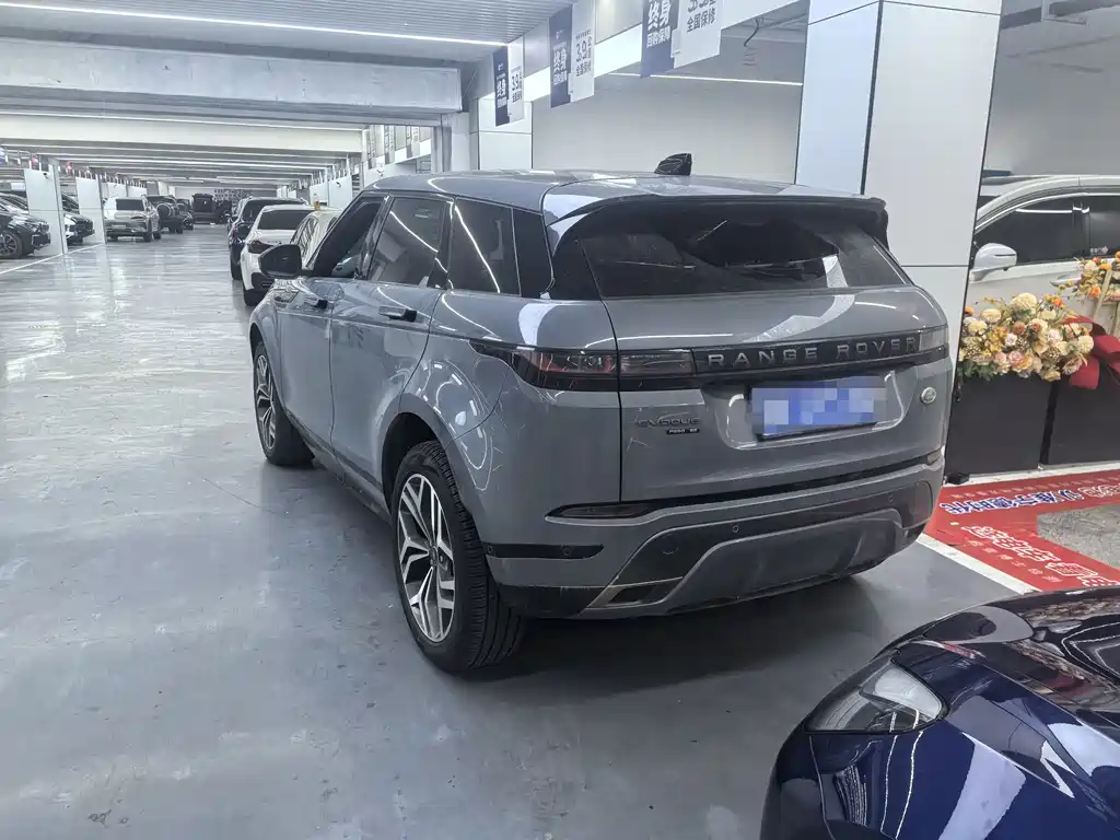 Land Rover Evoque 2021 — фото 10