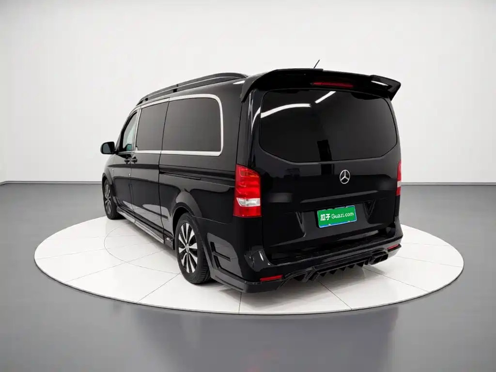 Mercedes-Benz Vito 2023 — фото 9