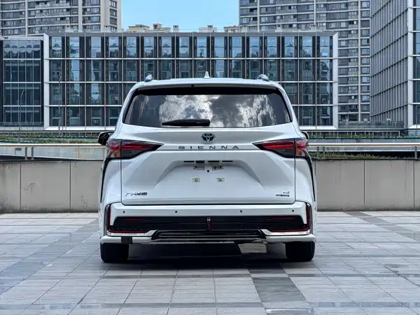 Toyota Sienna 2023