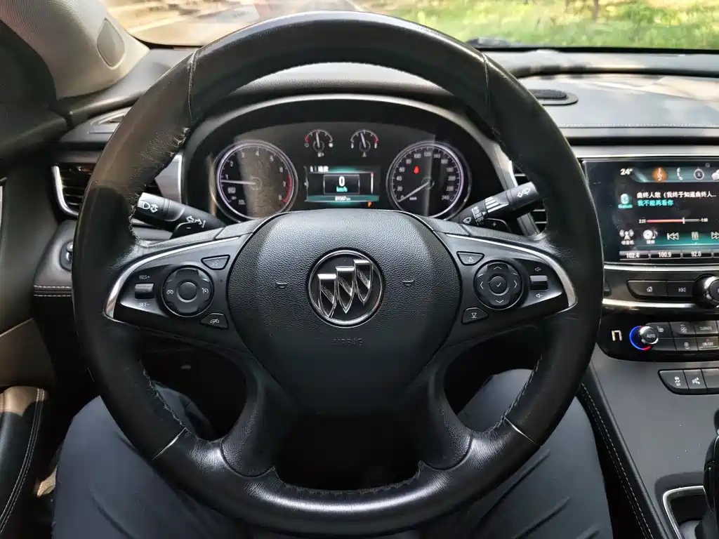 Buick LaCrosse 2017 — фото 14