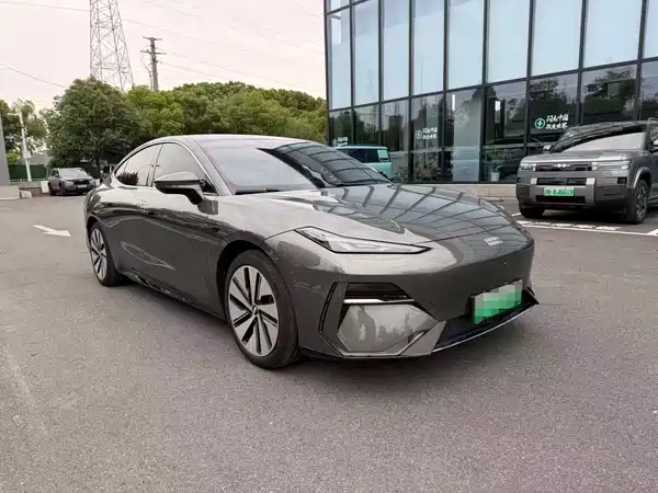 Geely Galaxy E8 2024