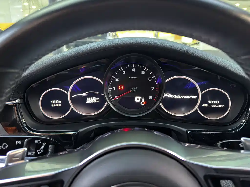 Porsche Panamera 2018 — фото 22