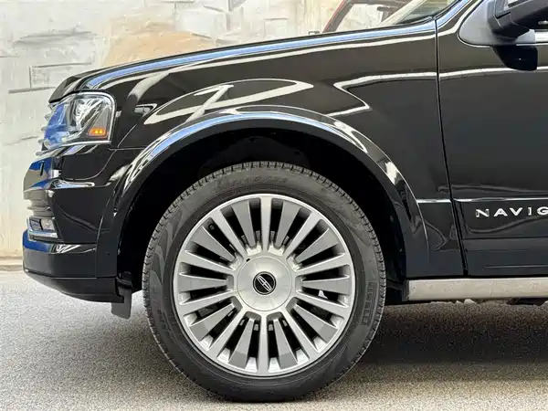 Lincoln Navigator 2016