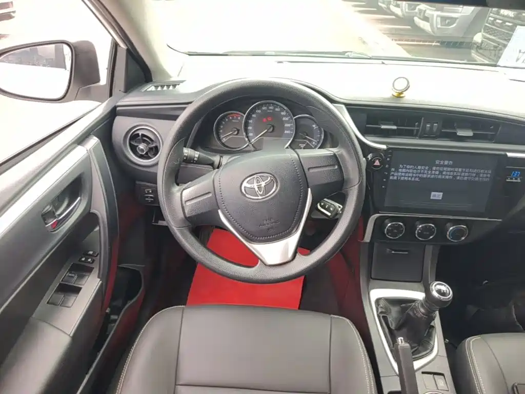 Toyota Corolla 2017 — фото 11