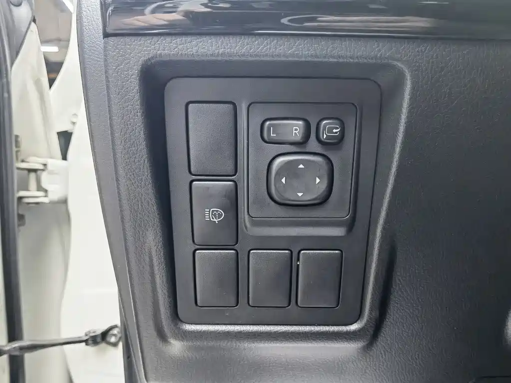 Toyota Prado 2016 — фото 14