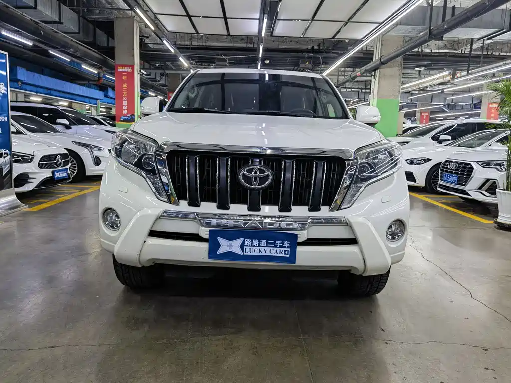 Toyota Prado 2016 — фото 2