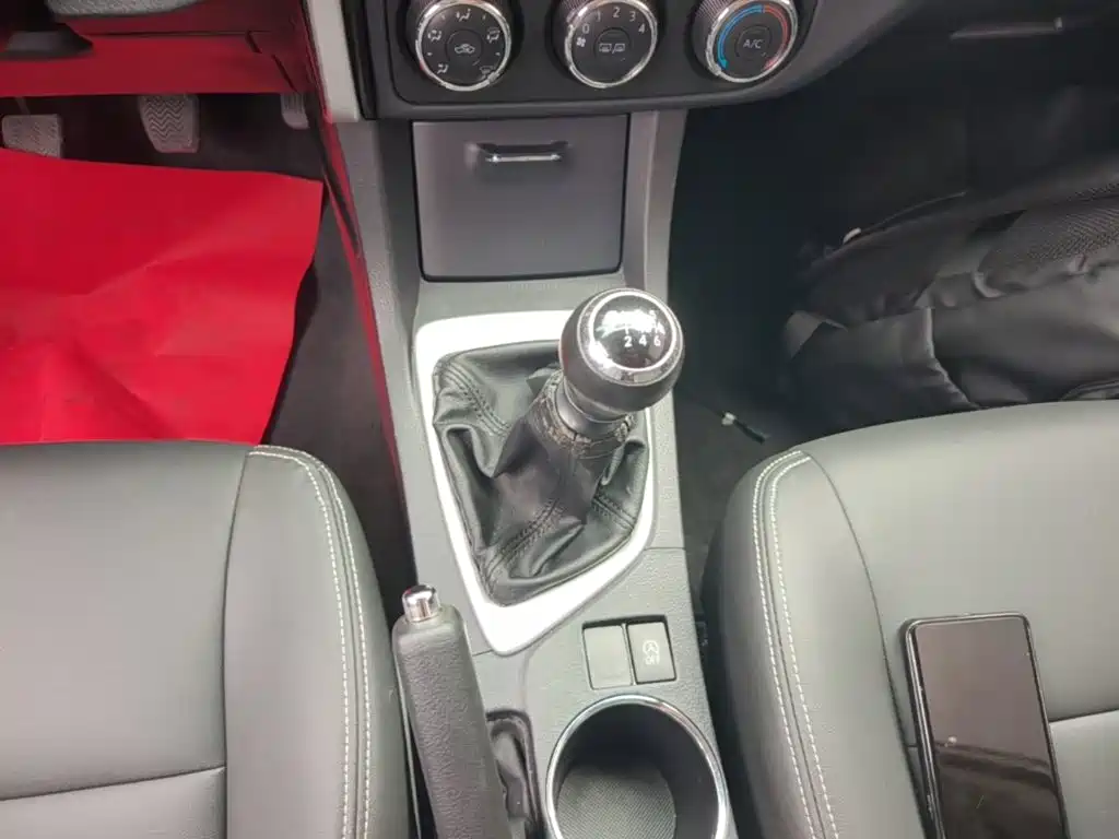 Toyota Corolla 2017 — фото 14