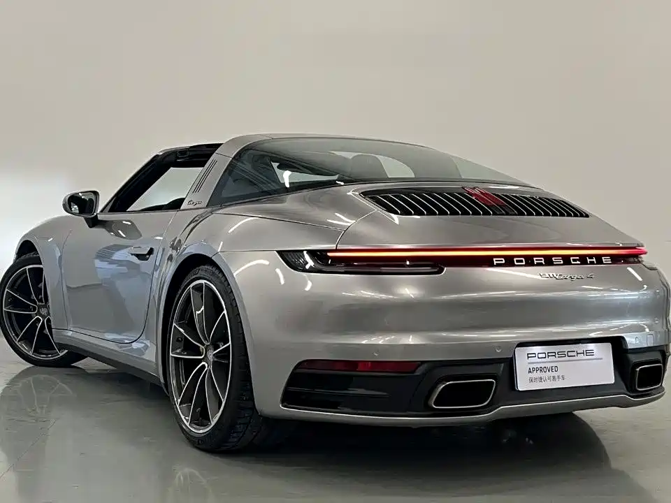 Porsche 911 2023 — фото 4