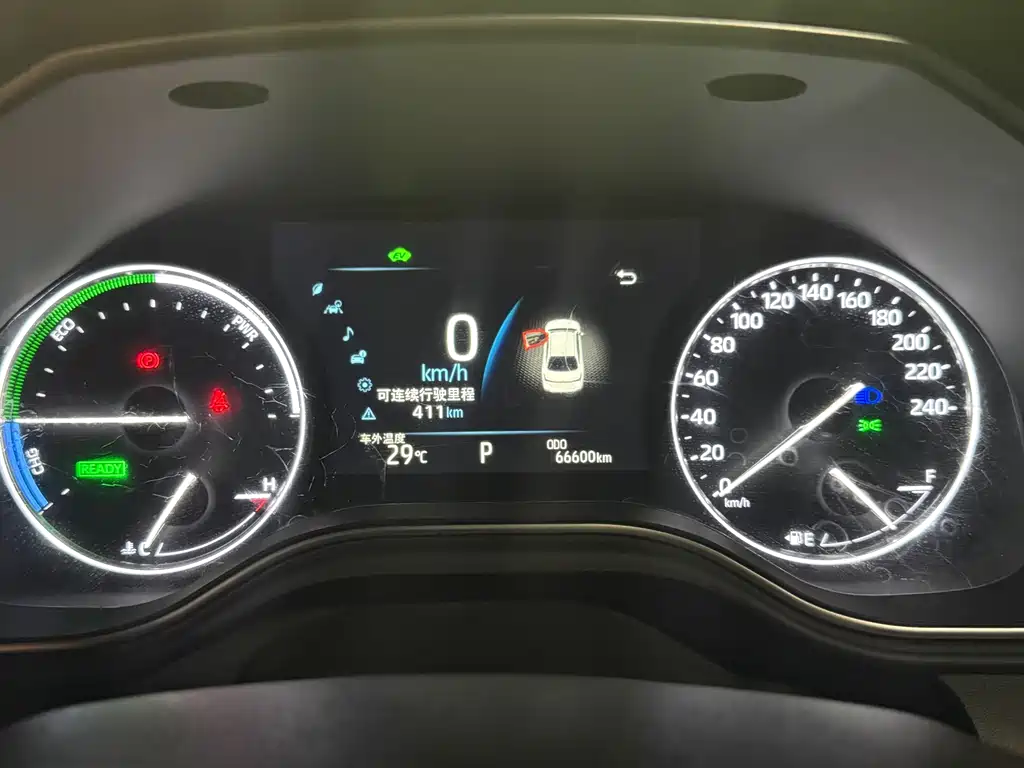 Toyota Camry 2019 — фото 17