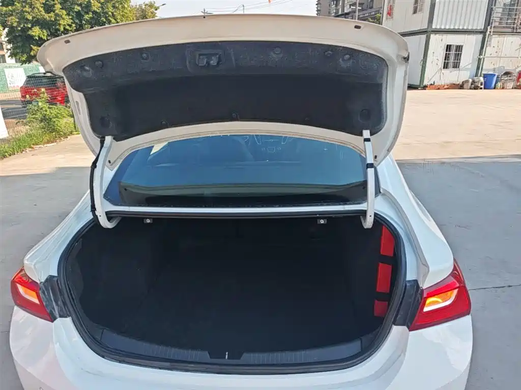 Chevrolet Malibu XL 2018 — фото 19