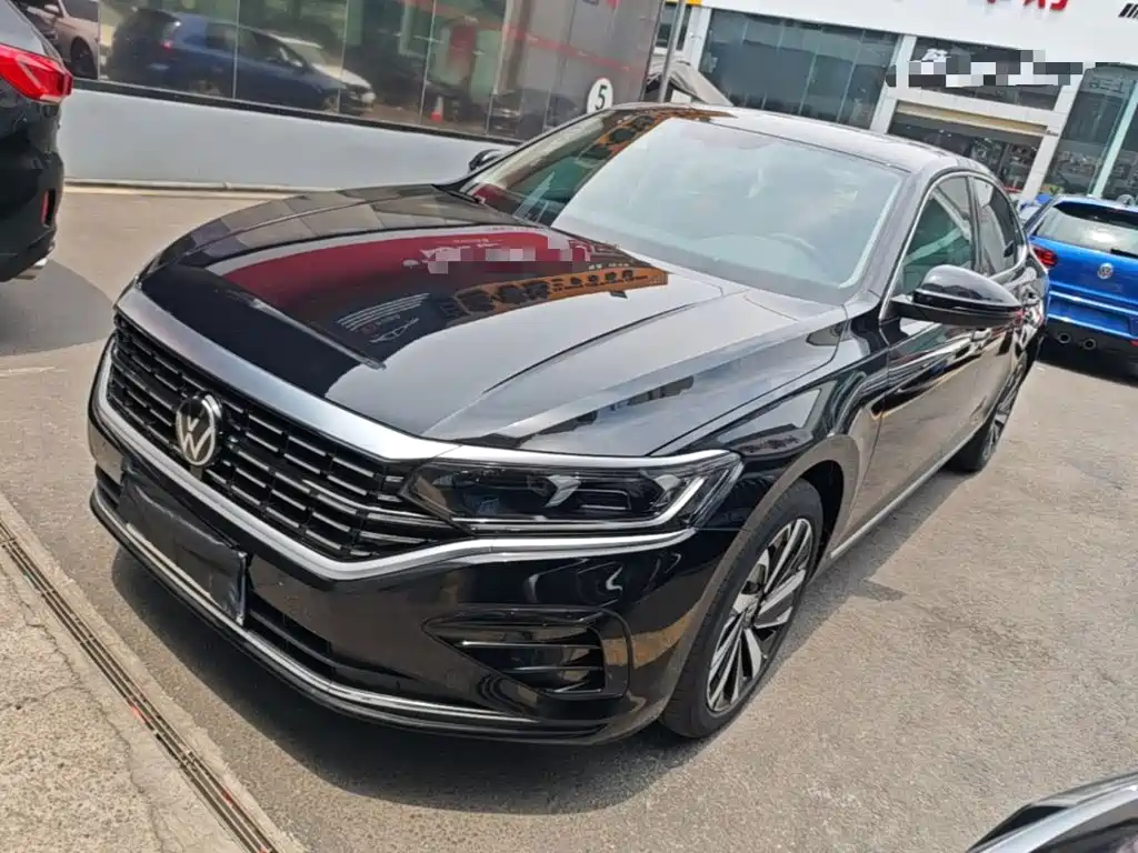 Volkswagen Passat 2023 — фото 2